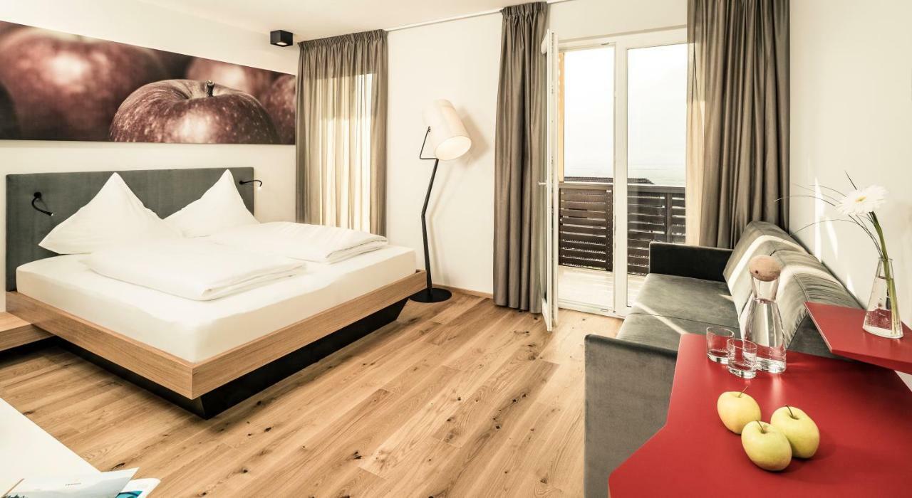 Hotel Traminerhof Termeno Eksteriør billede